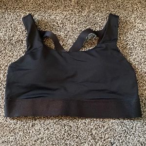 Black sports bra